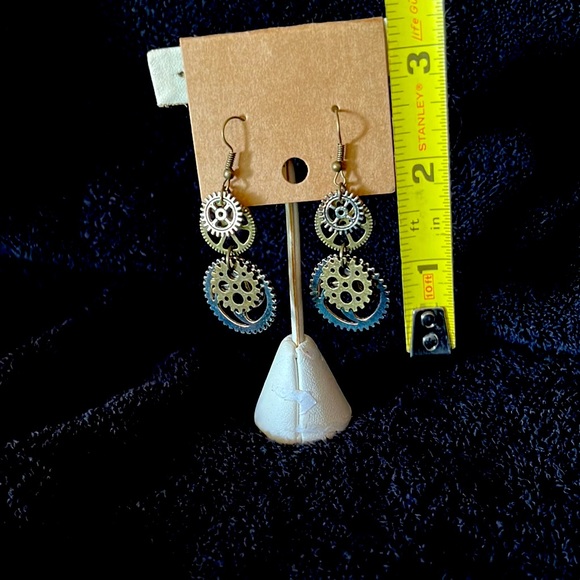 New Dangle Earrings - Picture 2 of 4